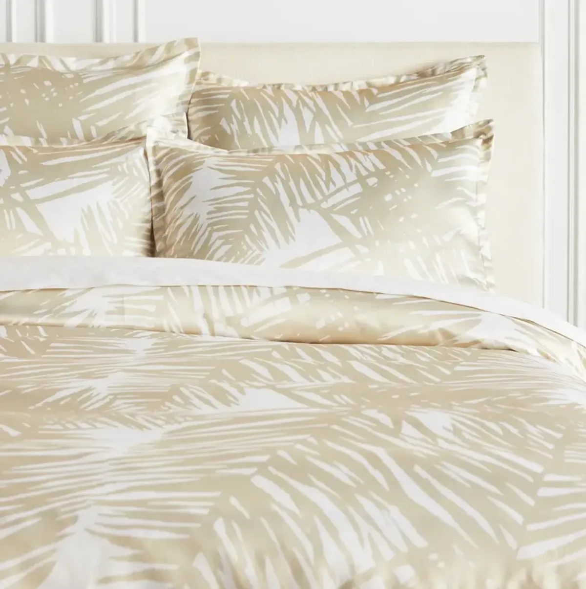 Tulum Palm Bedding - White/Champagne