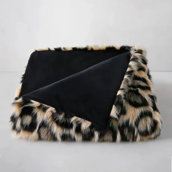 Leopard Oversized Throw - Black