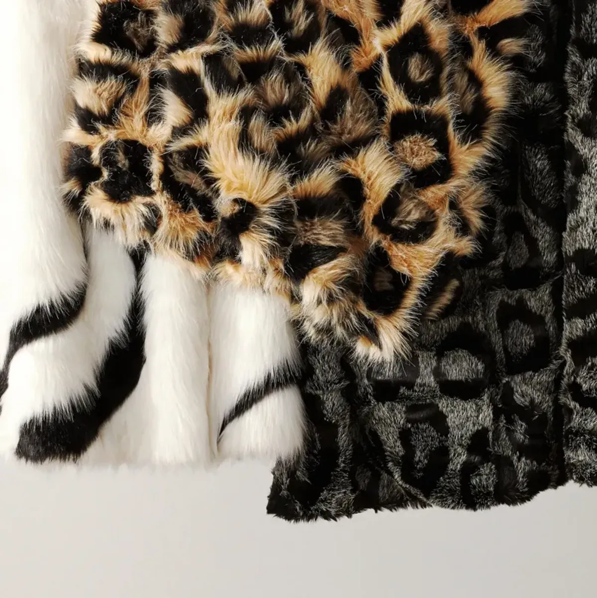 Leopard Oversized Throw - Black