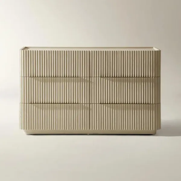 Stria Dresser