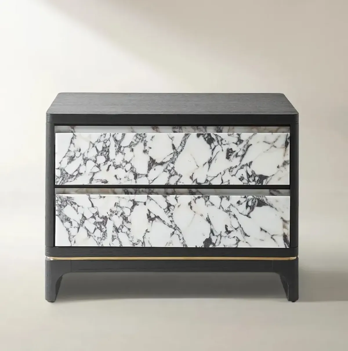 Vanta Nightstand