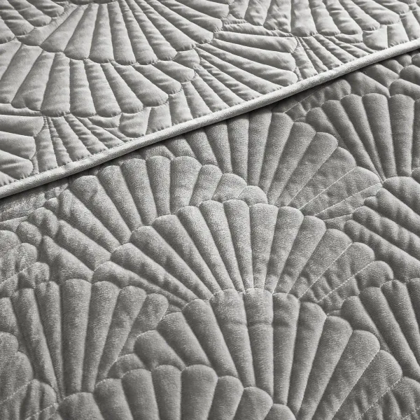 Fan Velvet Quilt Set - Smoke Grey