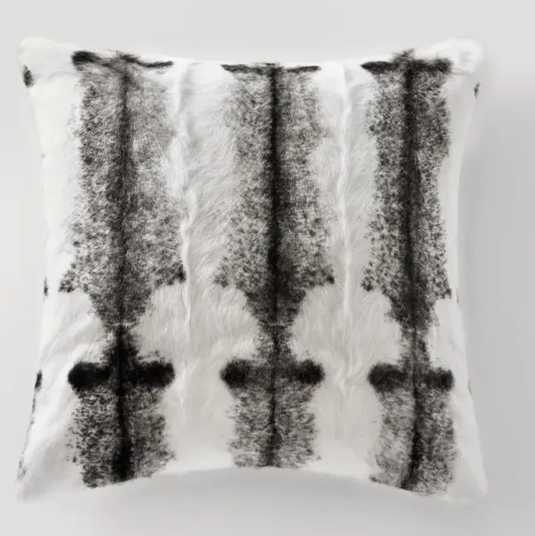Nord Fur Pillow 22" - Black/White