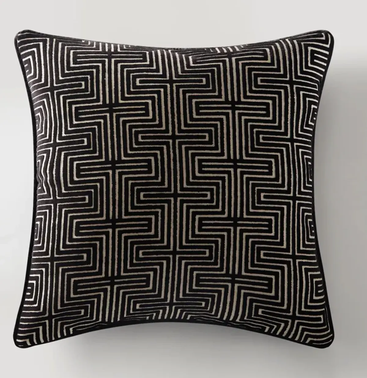 Lenox Pillow 22" - Black