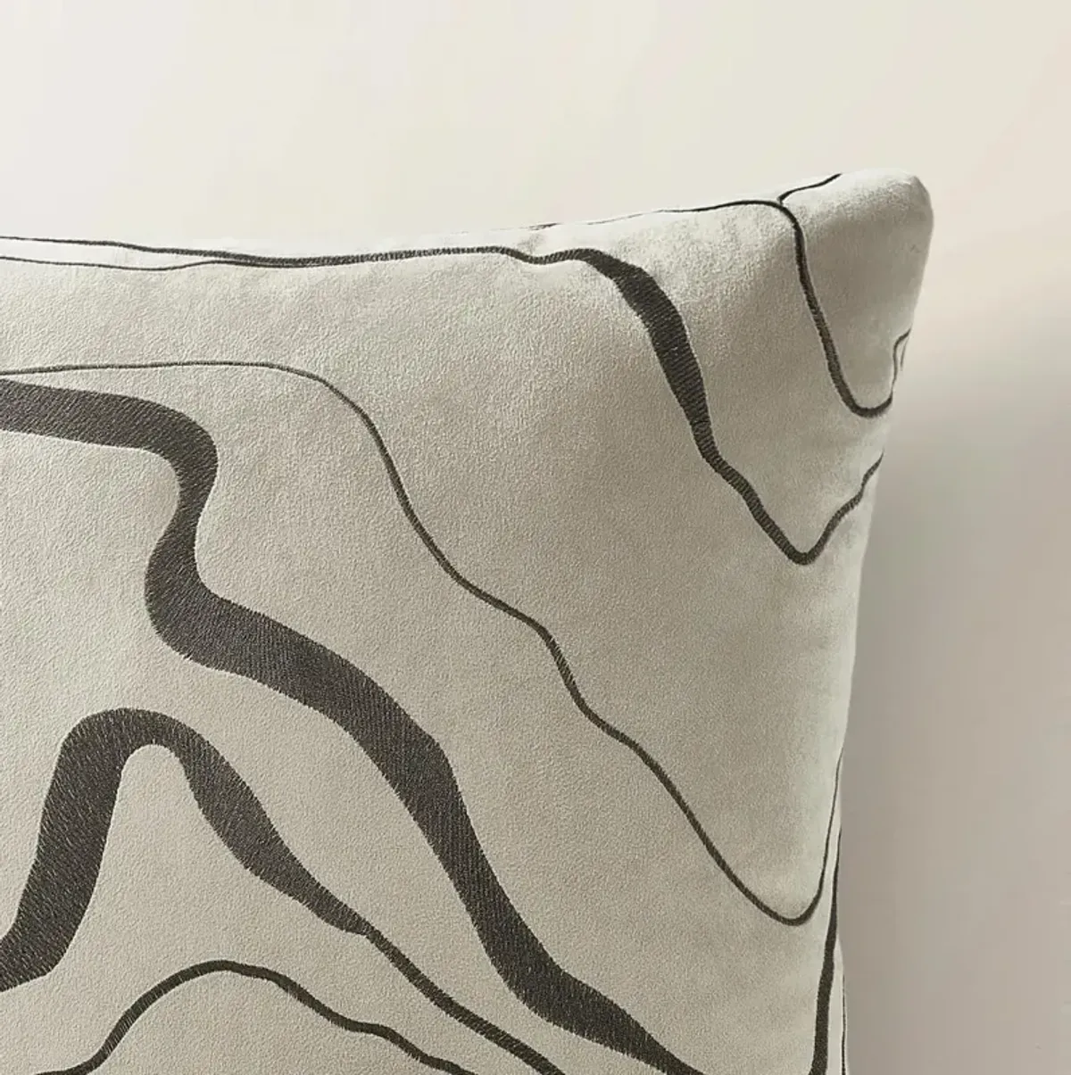 Encina Pillow 22" - Silver/Ivory