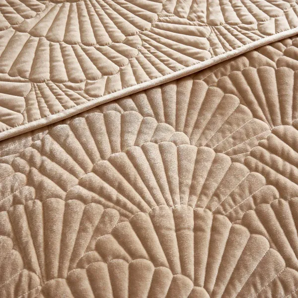 Fan Velvet Quilt Set - Muted Coral