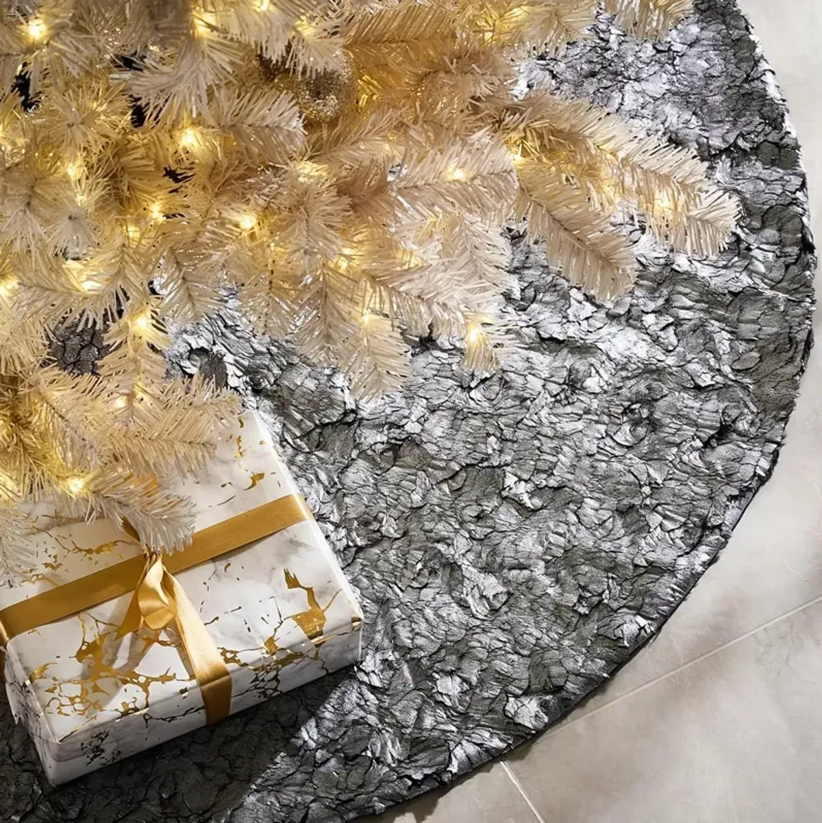 Celeste Metallic Fur Tree Skirt 48" - Graphite