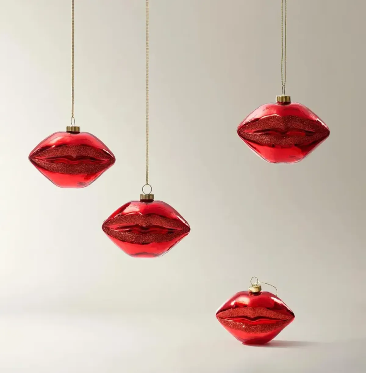 Red Lips Ornament - Set of 4